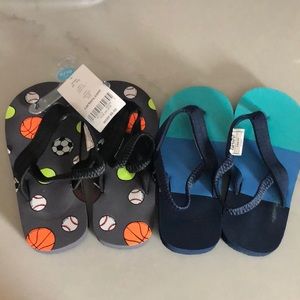 2 pairs Carter’s large toddler flip flops (9-10)